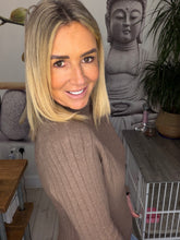 Load image into Gallery viewer, Debbie