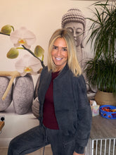 Load image into Gallery viewer, Lin