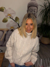 Load image into Gallery viewer, Chic