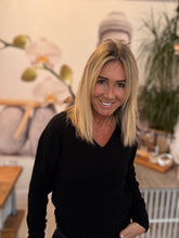 Load image into Gallery viewer, Veronica