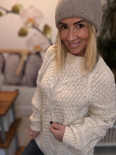 Load image into Gallery viewer, Lois