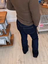 Load image into Gallery viewer, Leslie