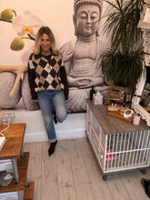 Load image into Gallery viewer, Acorn