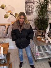 Load image into Gallery viewer, Hazel