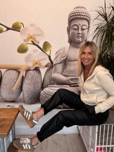 Load image into Gallery viewer, Petra