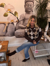 Load image into Gallery viewer, Acorn