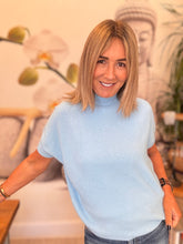 Load image into Gallery viewer, Cara