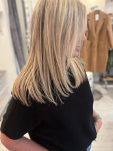 Load image into Gallery viewer, Cara