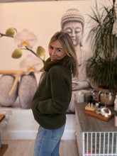 Load image into Gallery viewer, Chic