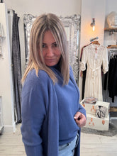 Load image into Gallery viewer, Cara