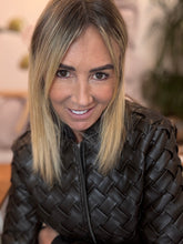 Load image into Gallery viewer, Vienna