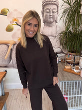 Load image into Gallery viewer, Vicky