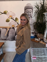 Load image into Gallery viewer, Sienna