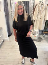 Load image into Gallery viewer, Cara