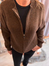 Load image into Gallery viewer, Robbie