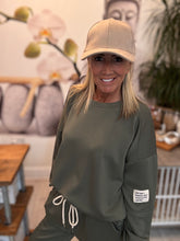 Load image into Gallery viewer, Taylor