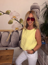 Load image into Gallery viewer, Dolly