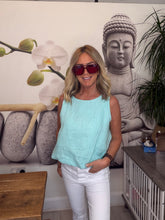 Load image into Gallery viewer, Dolly