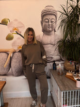 Load image into Gallery viewer, Taylor