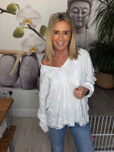 Load image into Gallery viewer, Mandy