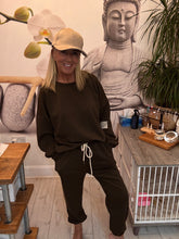 Load image into Gallery viewer, Taylor