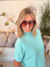 Load image into Gallery viewer, Cara