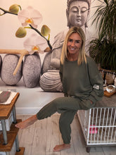 Load image into Gallery viewer, Taylor