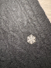 Load image into Gallery viewer, Snowflake