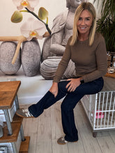 Load image into Gallery viewer, Leslie