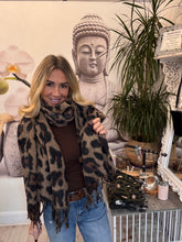 Load image into Gallery viewer, Leo