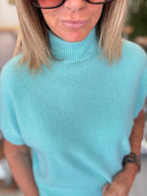 Load image into Gallery viewer, Cara