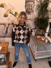 Load image into Gallery viewer, Acorn