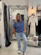 Load image into Gallery viewer, Cara