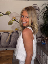 Load image into Gallery viewer, Dolly