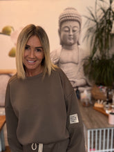 Load image into Gallery viewer, Taylor