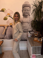 Load image into Gallery viewer, Vicky