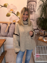 Load image into Gallery viewer, Stitch