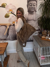 Load image into Gallery viewer, Leslie