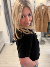 Load image into Gallery viewer, Cara