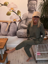 Load image into Gallery viewer, Taylor