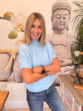 Load image into Gallery viewer, Cara