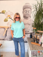 Load image into Gallery viewer, Cara