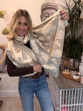 Load image into Gallery viewer, Paisley