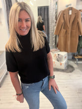 Load image into Gallery viewer, Cara