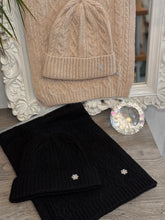 Load image into Gallery viewer, Snowflake