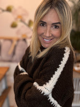 Load image into Gallery viewer, Stitch