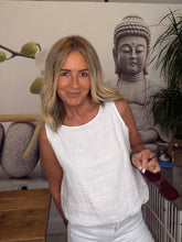 Load image into Gallery viewer, Dolly