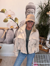 Load image into Gallery viewer, Sienna