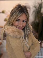 Load image into Gallery viewer, Chic