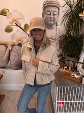 Load image into Gallery viewer, Sienna